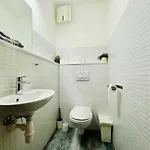 Apartment Bp-est Cp Budapest