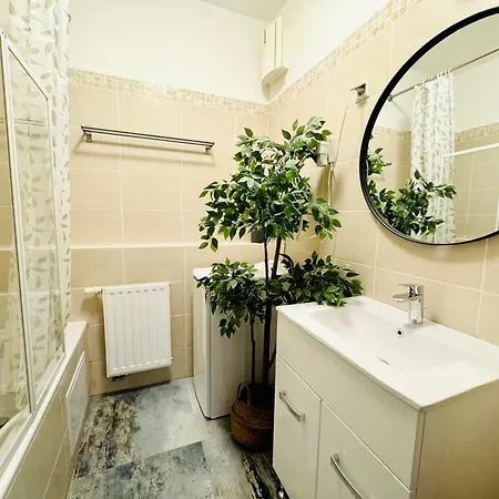 Bp-est Cp Lägenhet Budapest